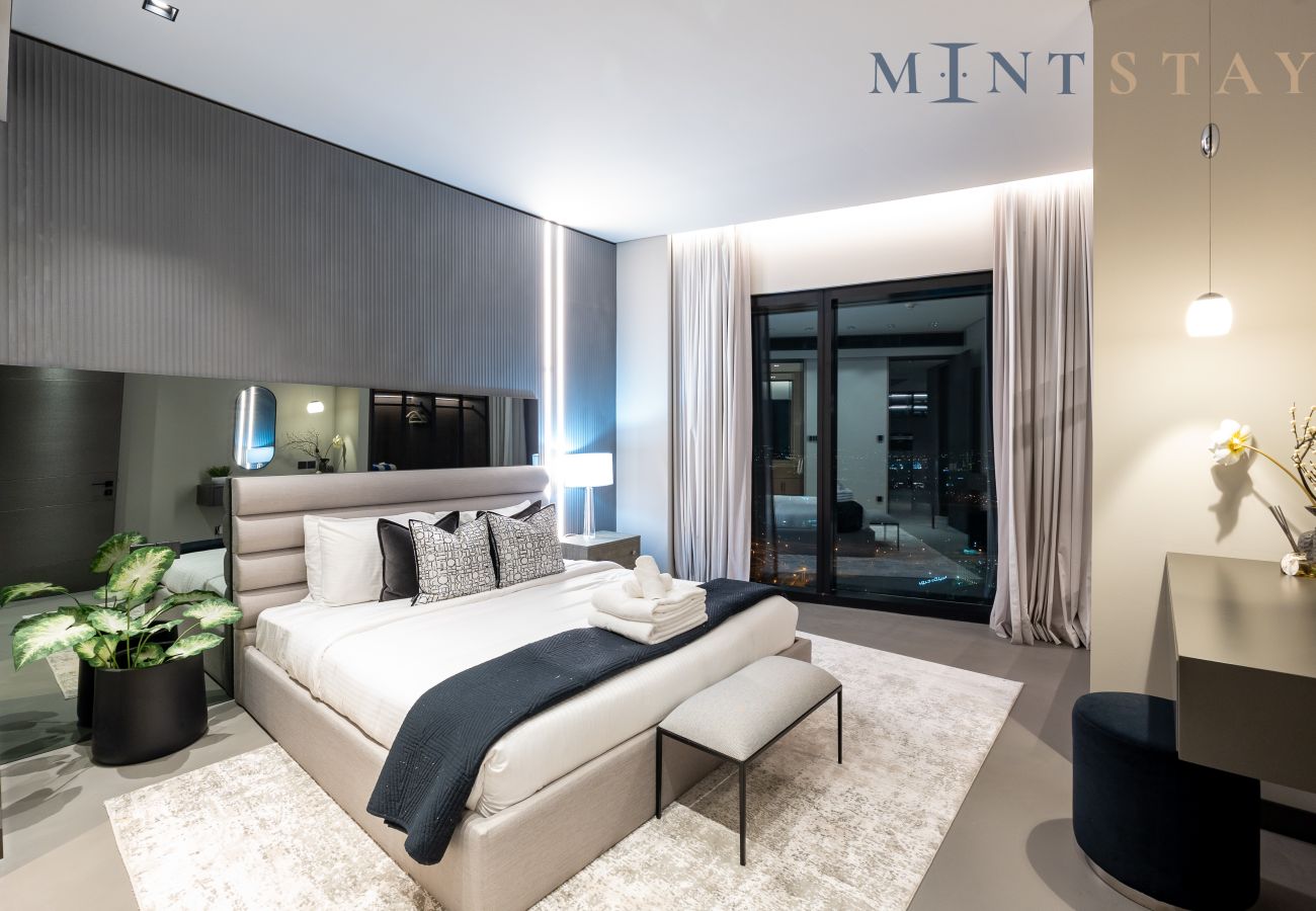 Apartment in Dubai - Modern 4BR+M w/ Beach Access at Address JBR