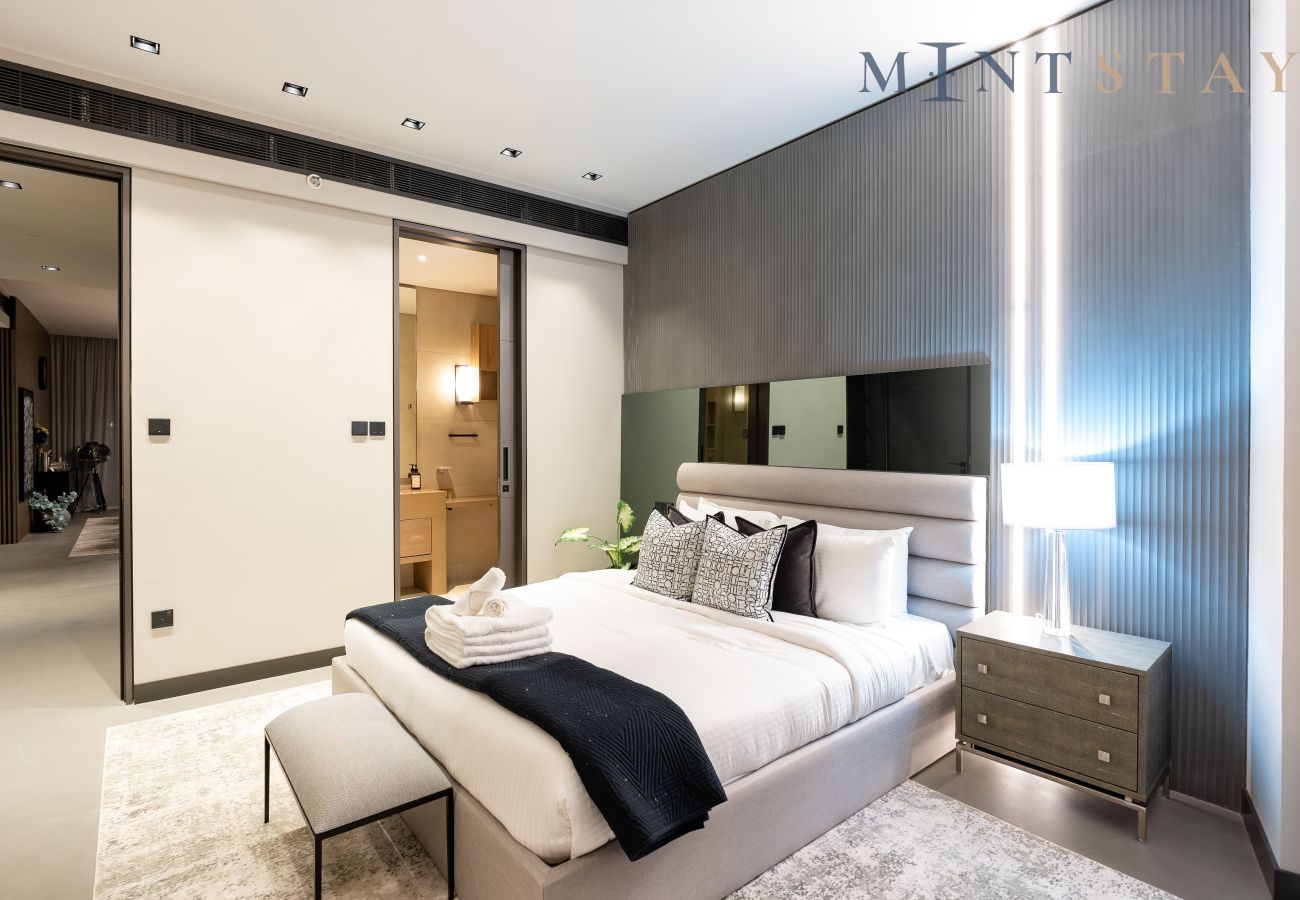 Apartment in Dubai - Modern 4BR+M w/ Beach Access at Address JBR
