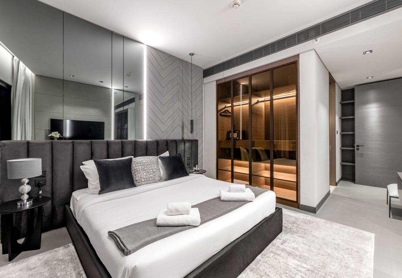 Apartment in Dubai - Modern 4BR+M w/ Beach Access at Address JBR