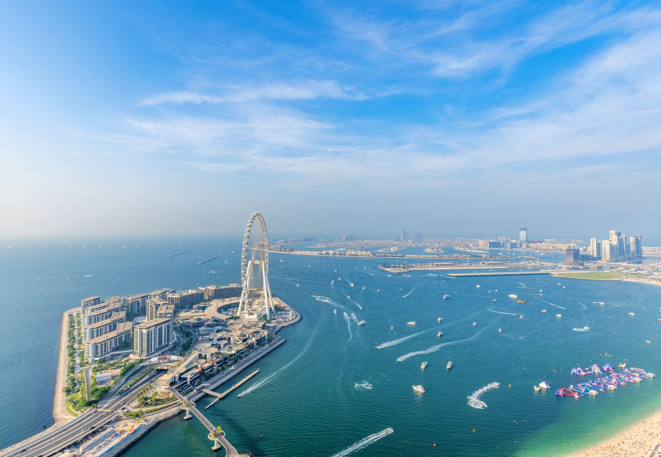 Apartment in Dubai - Modern 4BR+M w/ Beach Access at Address JBR