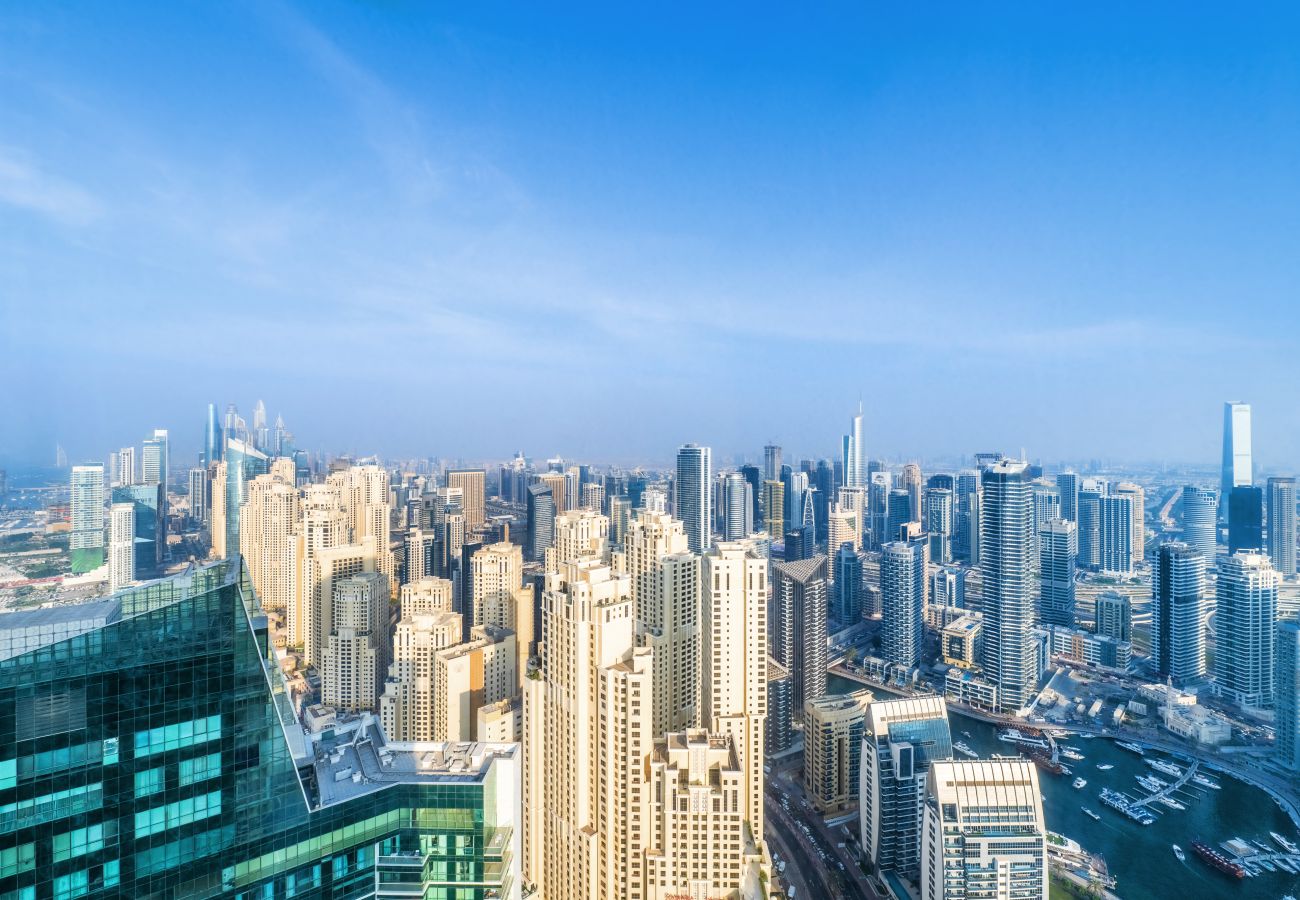 Apartment in Dubai - Modern 4BR+M w/ Beach Access at Address JBR