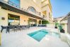 Apartment in Dubai - Modern 3BR Palm Penthouse w/ Private Plunge Pool