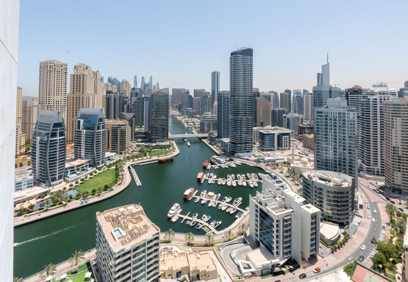 Apartment in Dubai - Chic 2BR w/ Dubai Marina Views