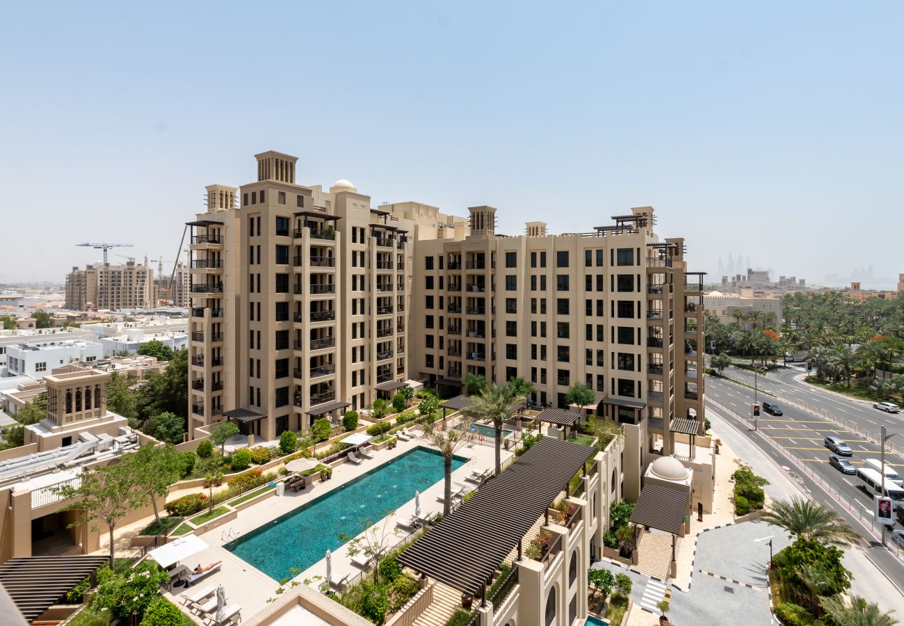 Apartment in Dubai - Modern 4BR w/ Full Burj Al Arab View & Pvt Rooftop