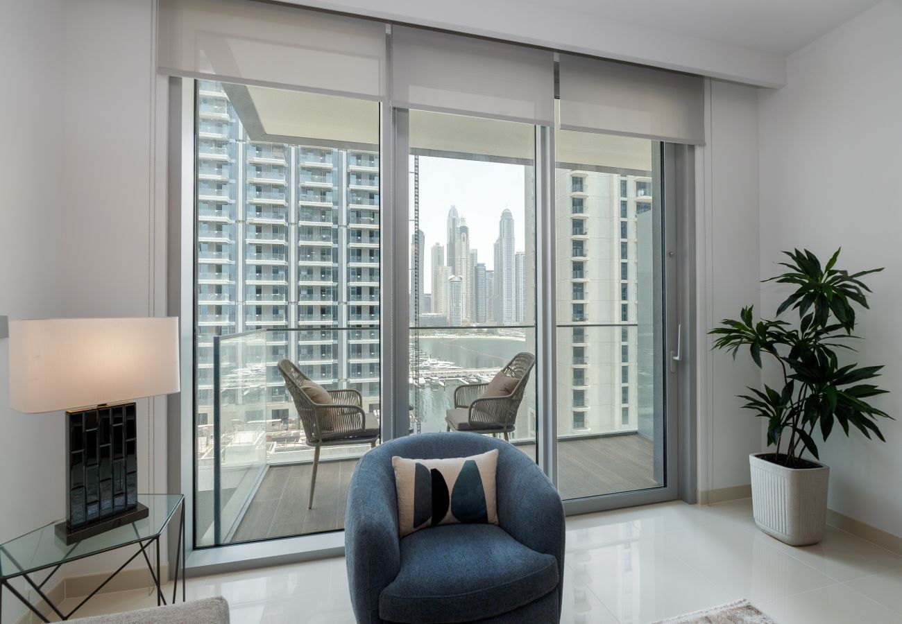 Apartment in Dubai - Contemporary 1BR w/ Dubai Marina Glimpse