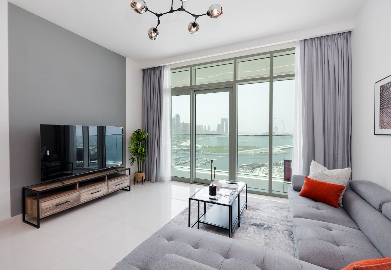 Apartment in Dubai - Elegant 2BR Emaar Beachfront Retreat