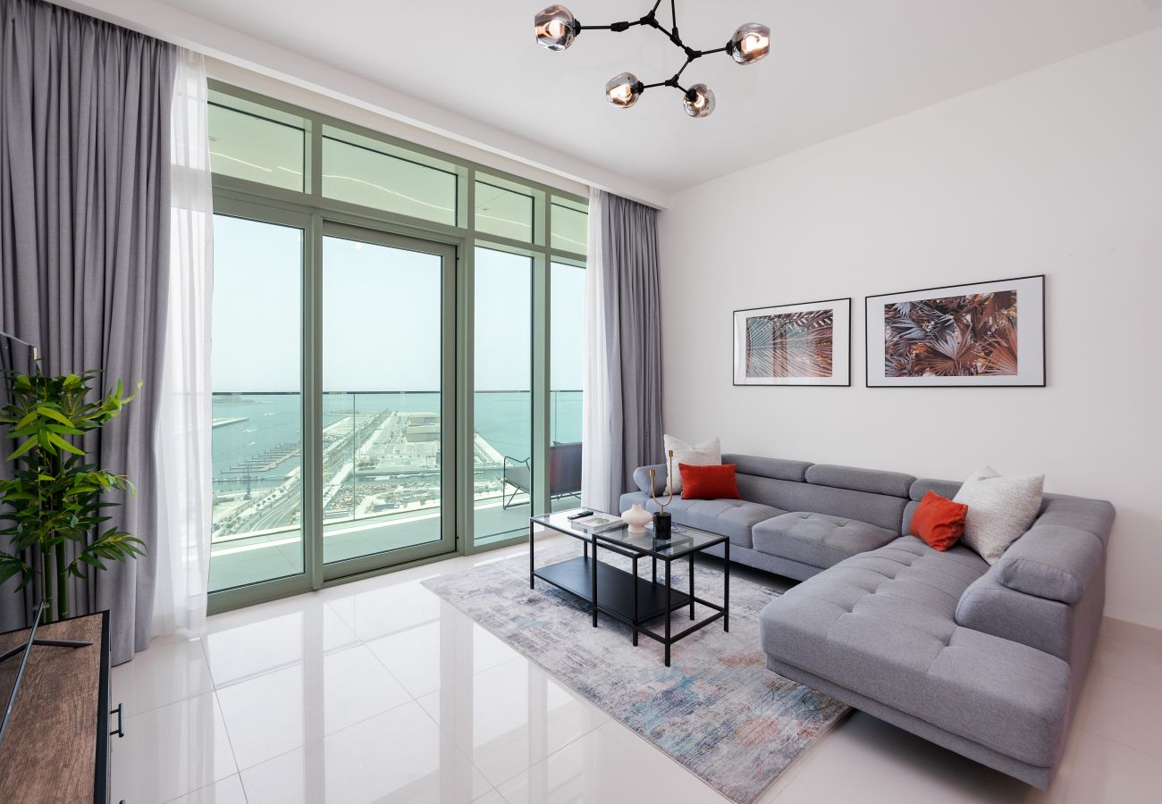 Apartment in Dubai - Elegant 2BR Emaar Beachfront Retreat