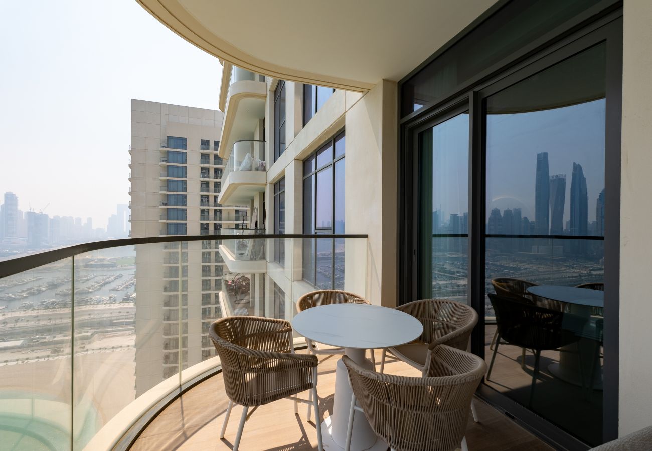 Apartment in Dubai - Modern 2BR Emaar Beachfront w/ Pvt Beach Access