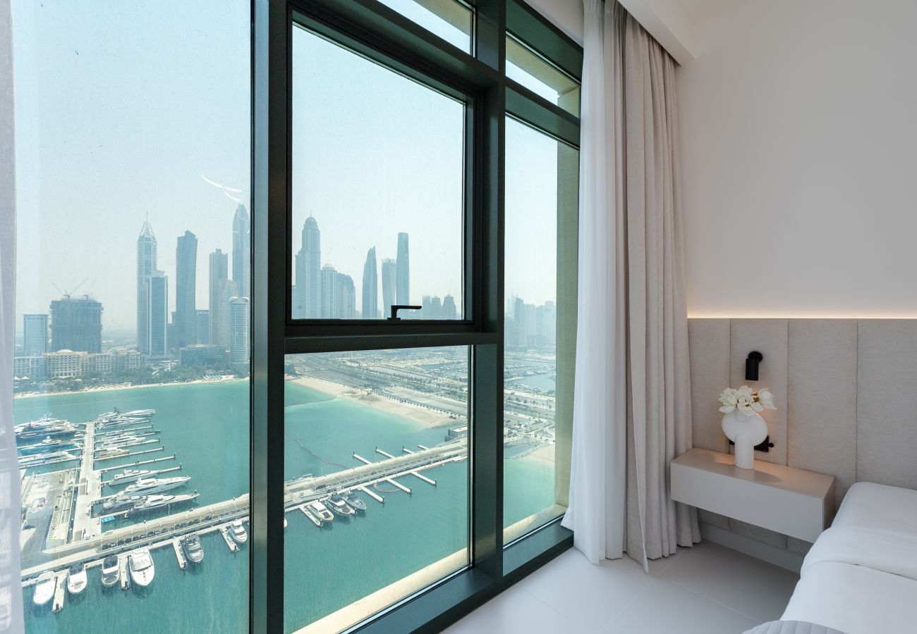 Apartment in Dubai - Modern 2BR Emaar Beachfront w/ Pvt Beach Access