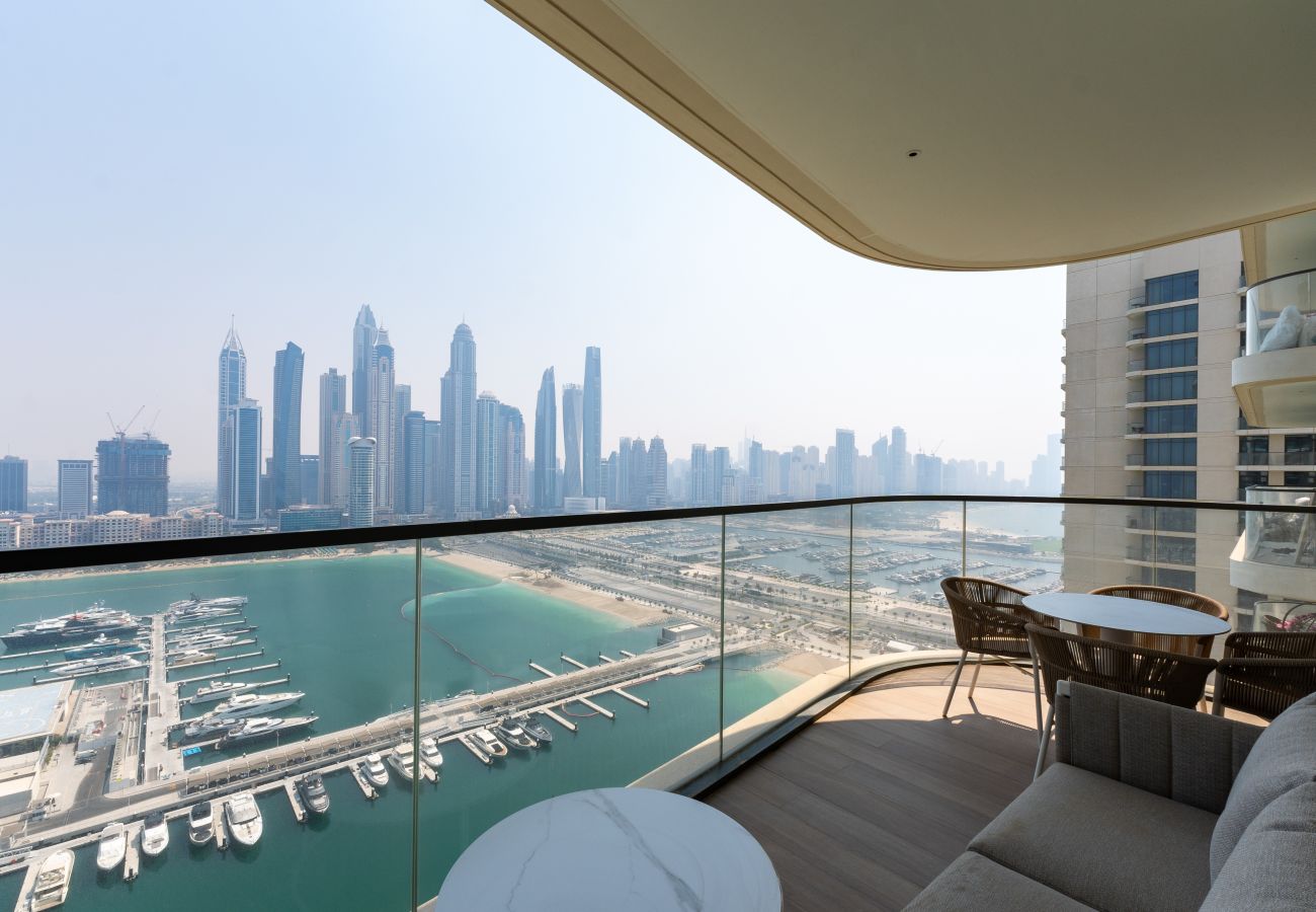 Apartment in Dubai - Modern 2BR Emaar Beachfront w/ Pvt Beach Access