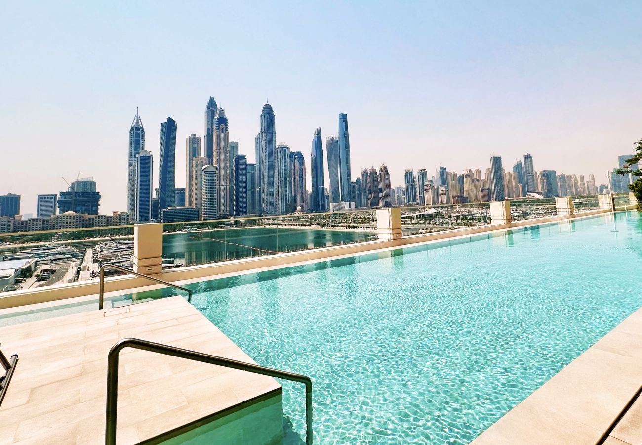 Apartment in Dubai - Modern 2BR Emaar Beachfront w/ Pvt Beach Access