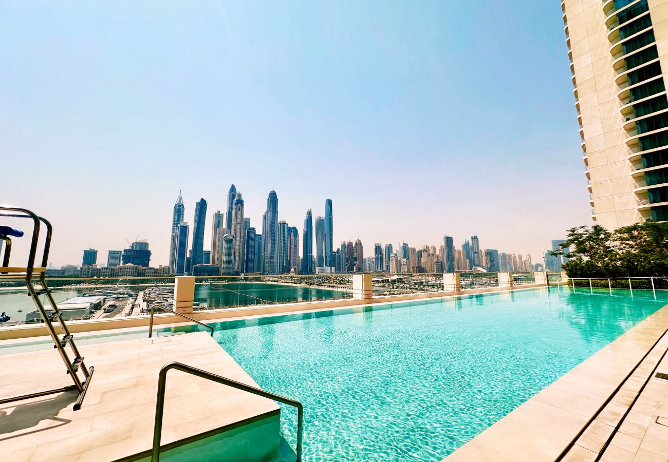 Apartment in Dubai - Modern 2BR Emaar Beachfront w/ Pvt Beach Access