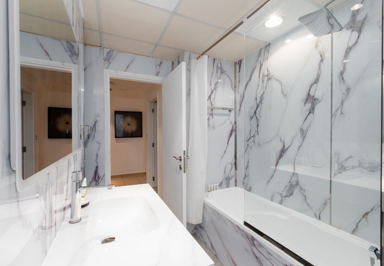 Apartment in Dubai - Cozy 3BR Space at JBR, Beach Nearby