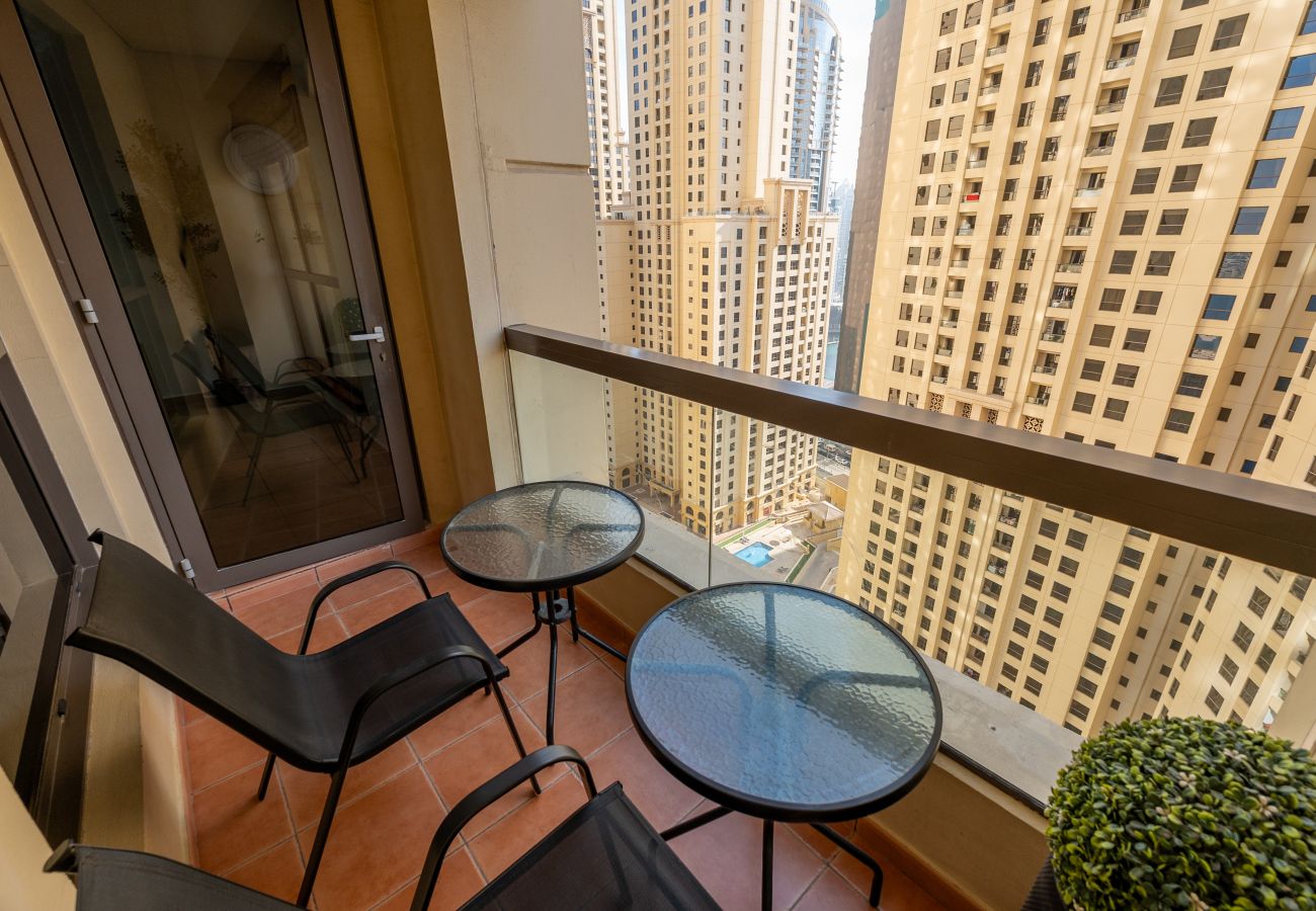 Apartment in Dubai - Cozy 3BR Space at JBR, Beach Nearby
