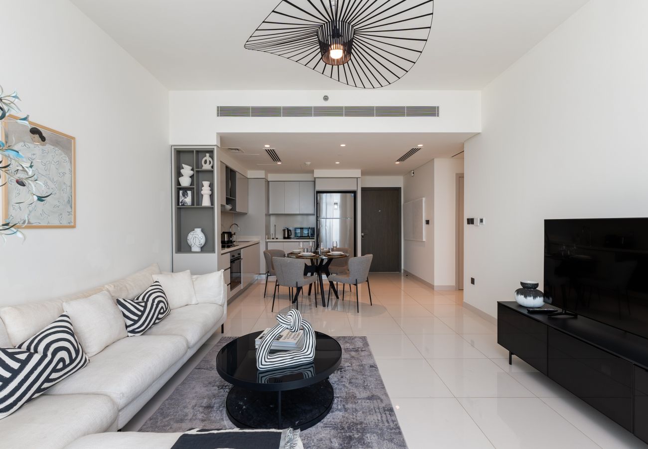 Apartment in Dubai - Stylish Emaar Beachfront 2BR w/ Beach Access