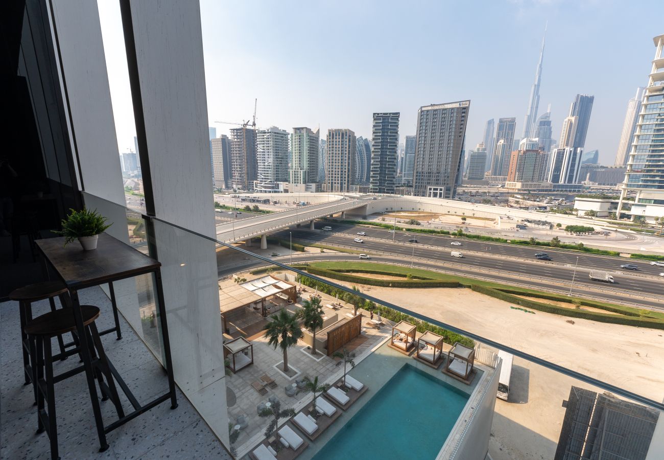 Studio in Dubai - Cozy Studio w/ Burj View Balcony, Business Bay