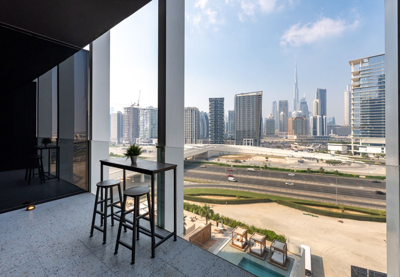 Studio in Dubai - Cozy Studio w/ Burj View Balcony, Business Bay