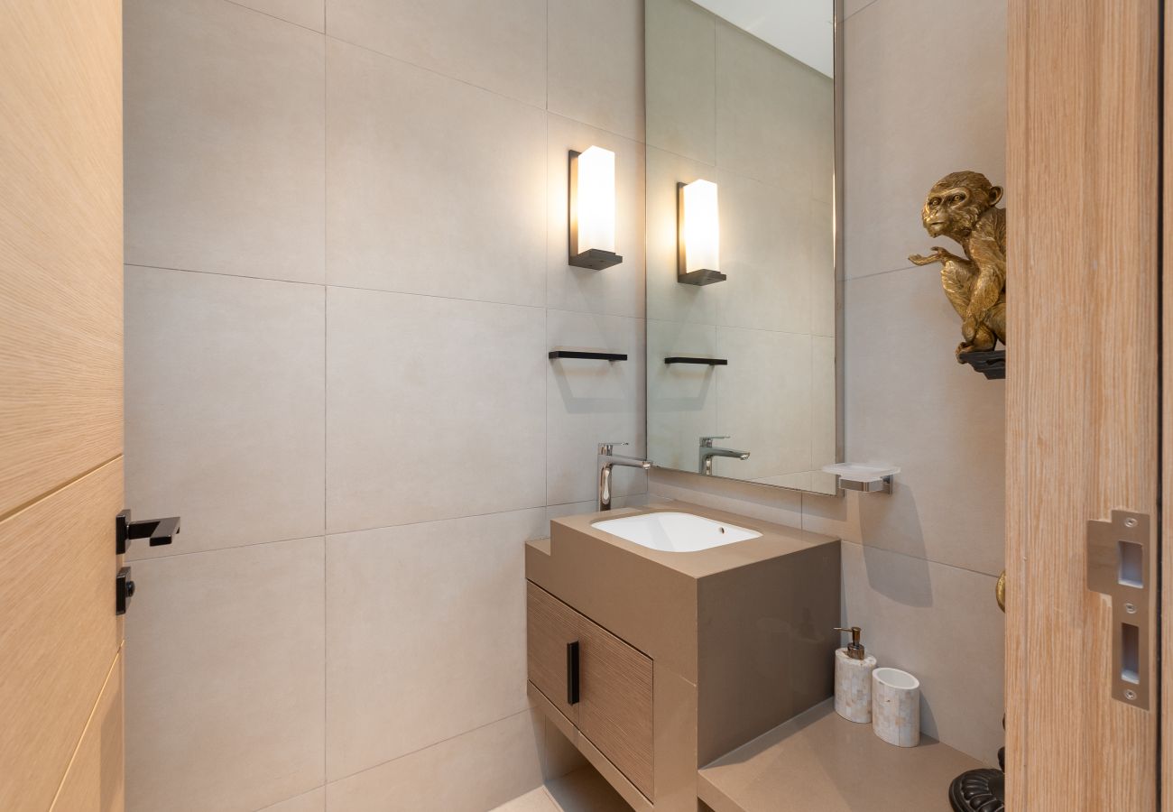 Apartment in Dubai - Elegant Address JBR 3BR w/ Beach Accesss