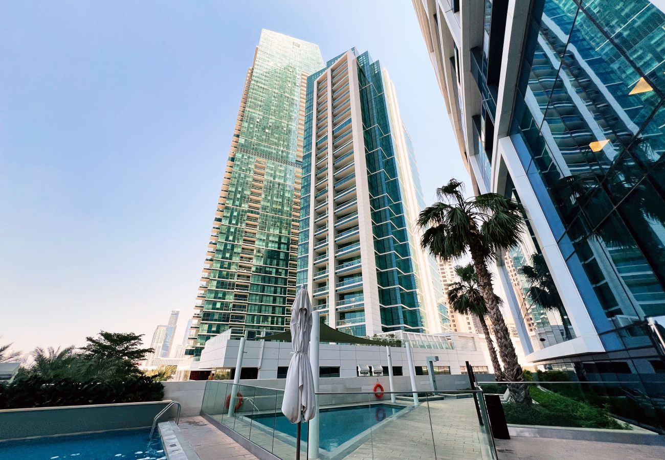 Apartment in Dubai - Elegant Address JBR 3BR w/ Beach Accesss