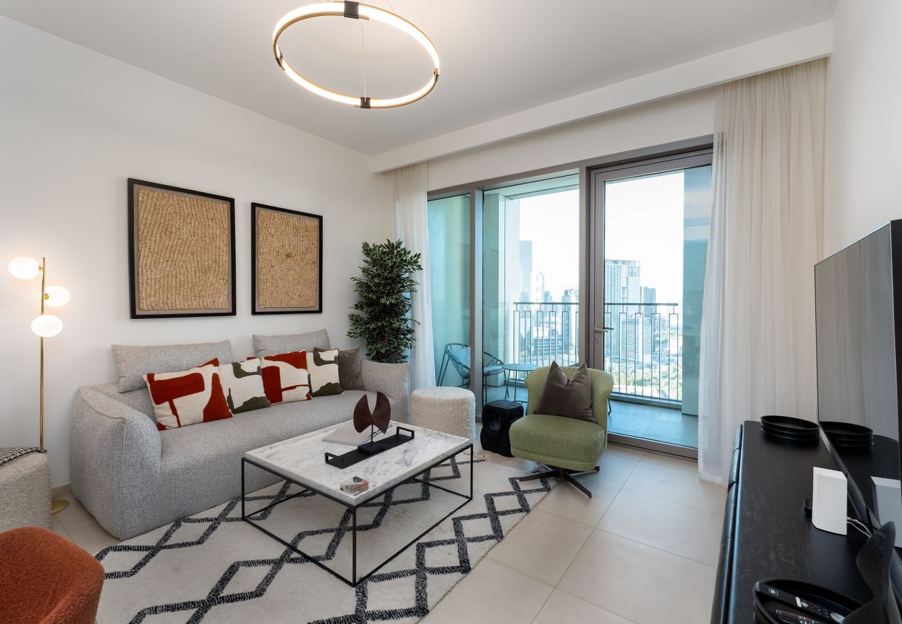 Apartment in Dubai - Sleek 2BR at Downtown, Close to Dubai Mall