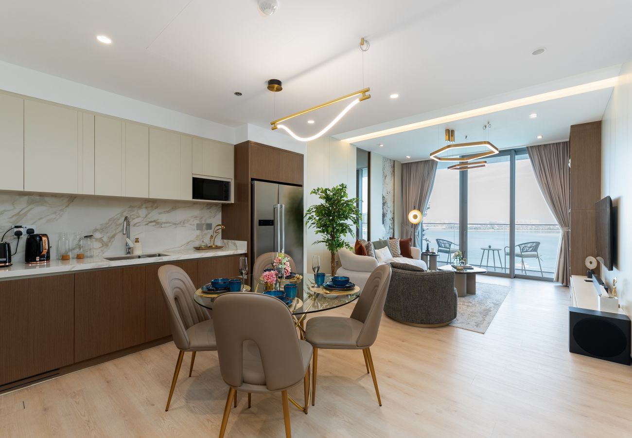 Apartment in Dubai - Premium 2BR Emaar Beachfront w/ Beach Access