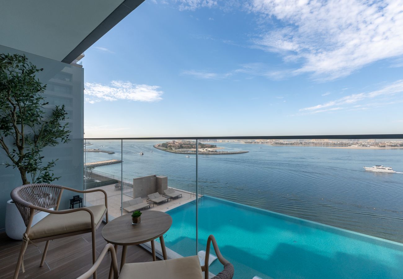 Apartment in Dubai - Premium 2BR Emaar Beachfront w/ Beach Access
