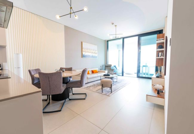 Apartment in Dubai - 2BR Beachfront Apt w/ Ain Dubai Views at JBR