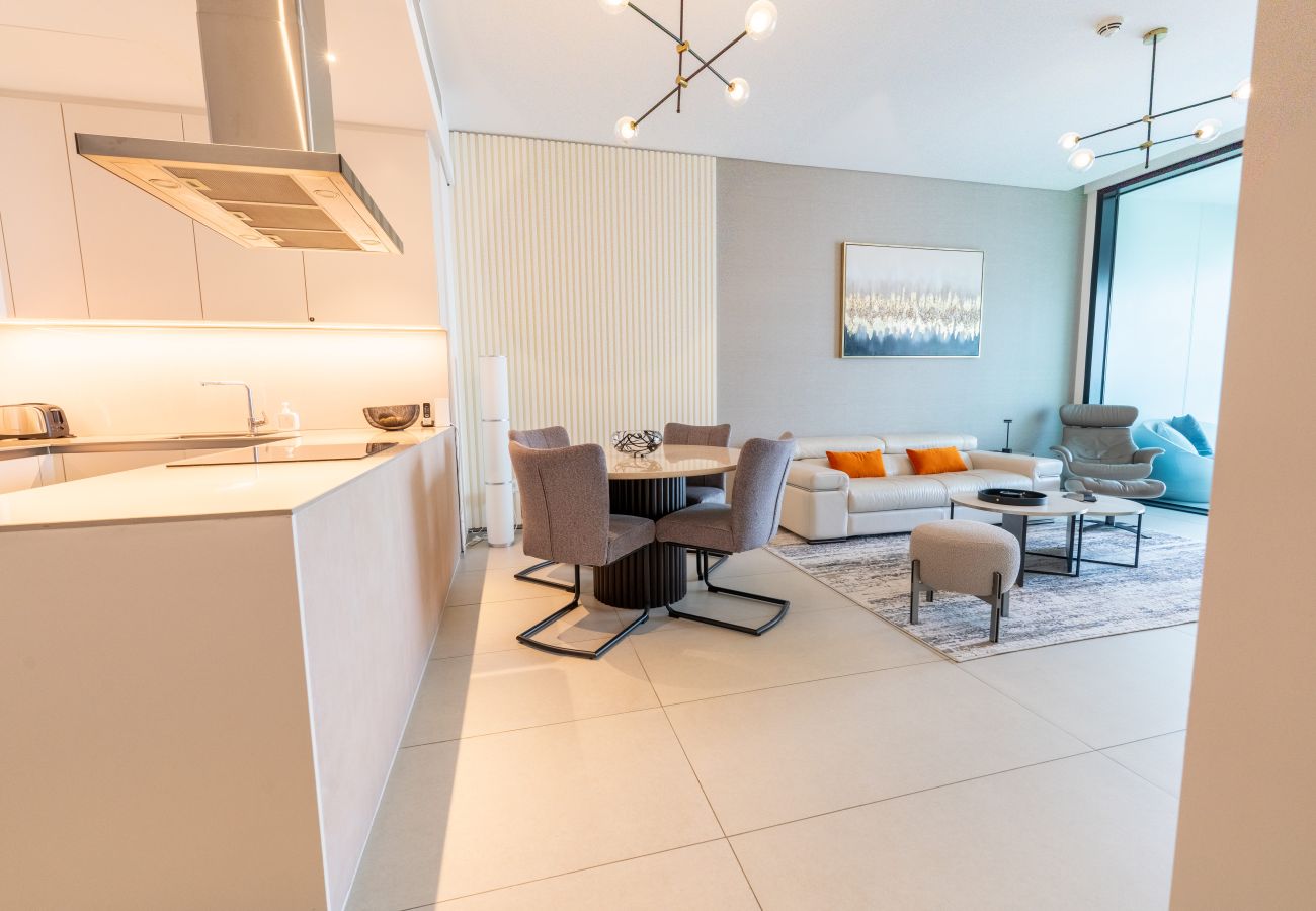 Apartment in Dubai - 2BR Beachfront Apt w/ Ain Dubai Views at JBR