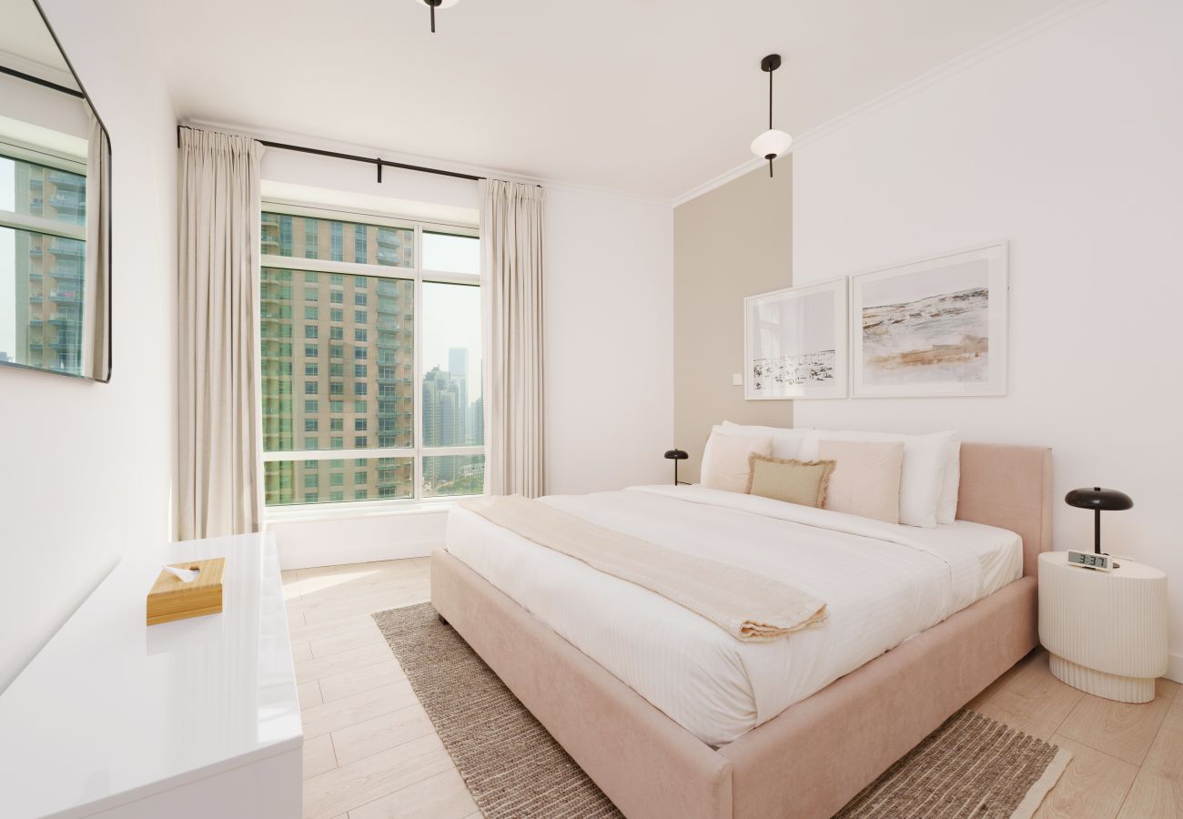 Apartment in Dubai - Chic 2BR Downtown Haven w/ Balcony & City Views