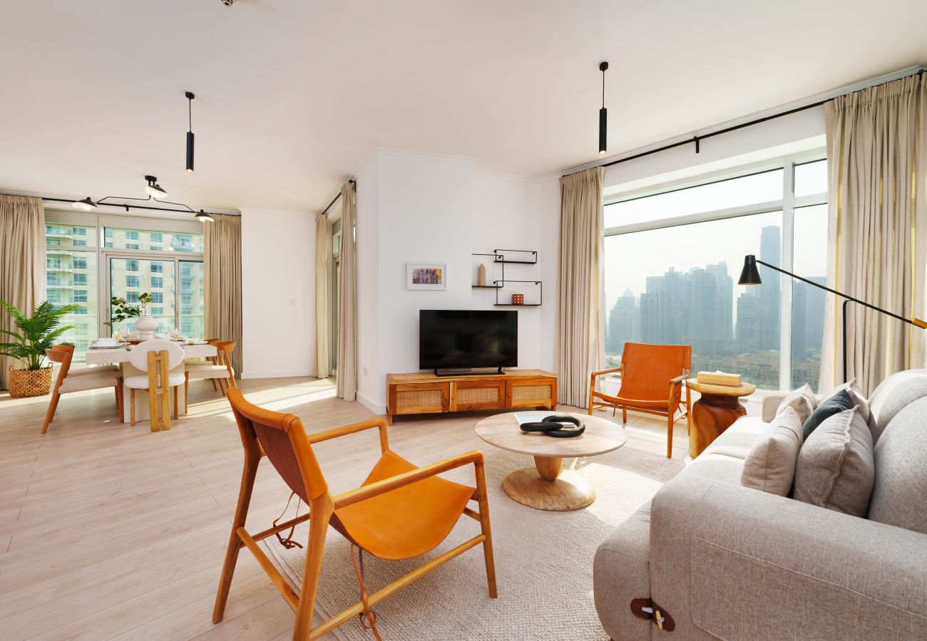 Apartment in Dubai - Chic 2BR Downtown Haven w/ Balcony & City Views