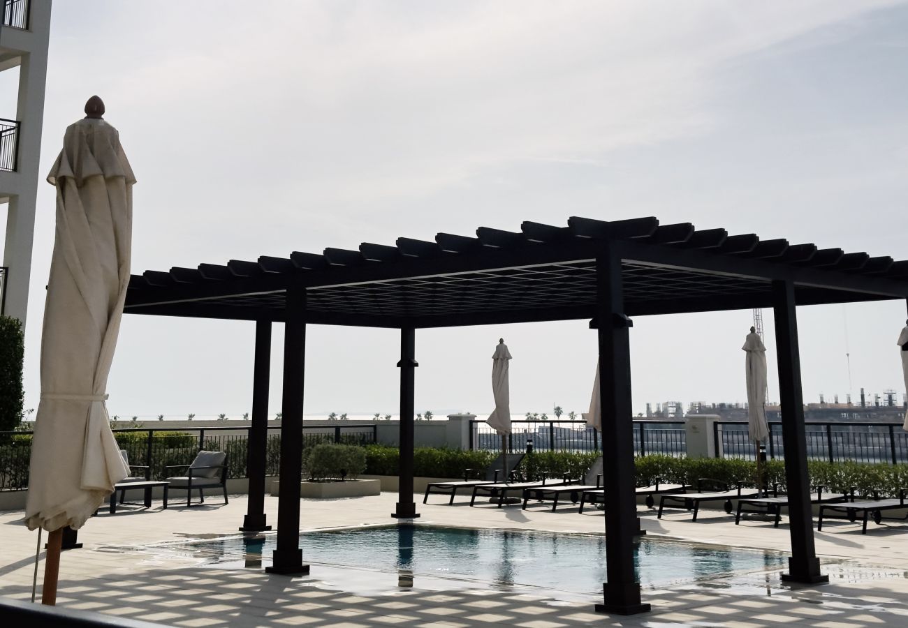 Apartment in Dubai - City & Sea Views | 1BR Port de La Mer Near Beach