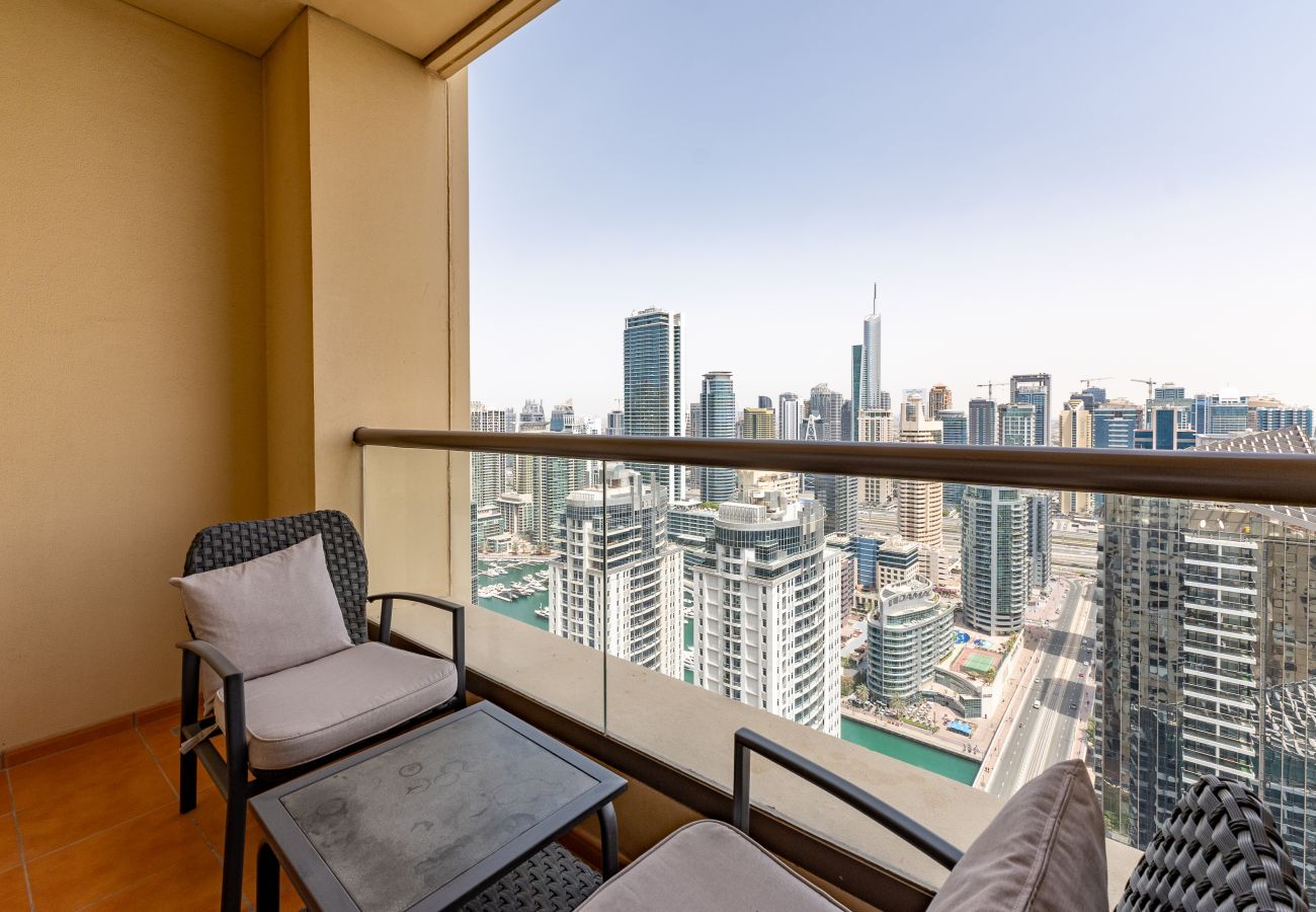 Apartment in Dubai - Sleek JBR 2BR w/ Pool and Gym, Marina Views	