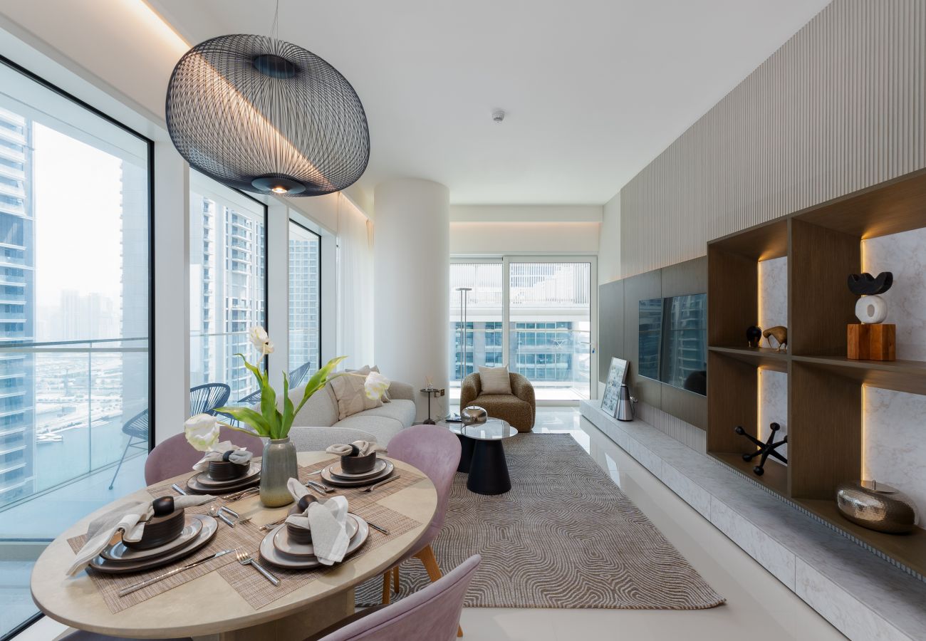 Apartment in Dubai - Prime 1BR Emaar Beachfront w/ Beach Access 