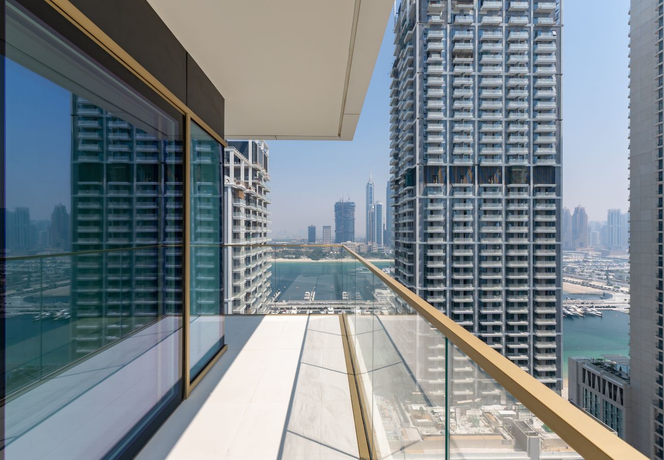 Apartment in Dubai - Prime 1BR Emaar Beachfront w/ Beach Access 