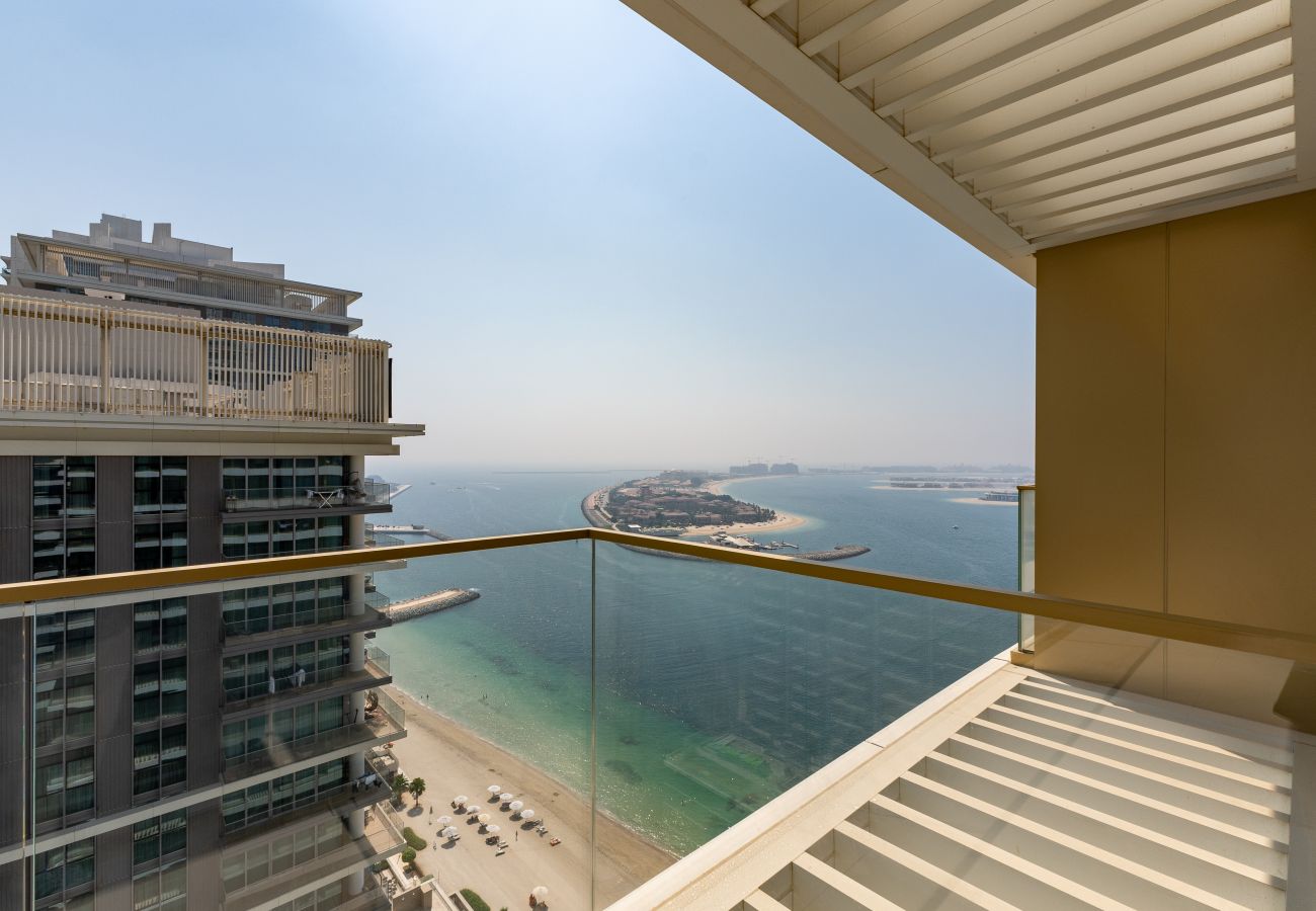 Apartment in Dubai - Prime 1BR Emaar Beachfront w/ Beach Access 