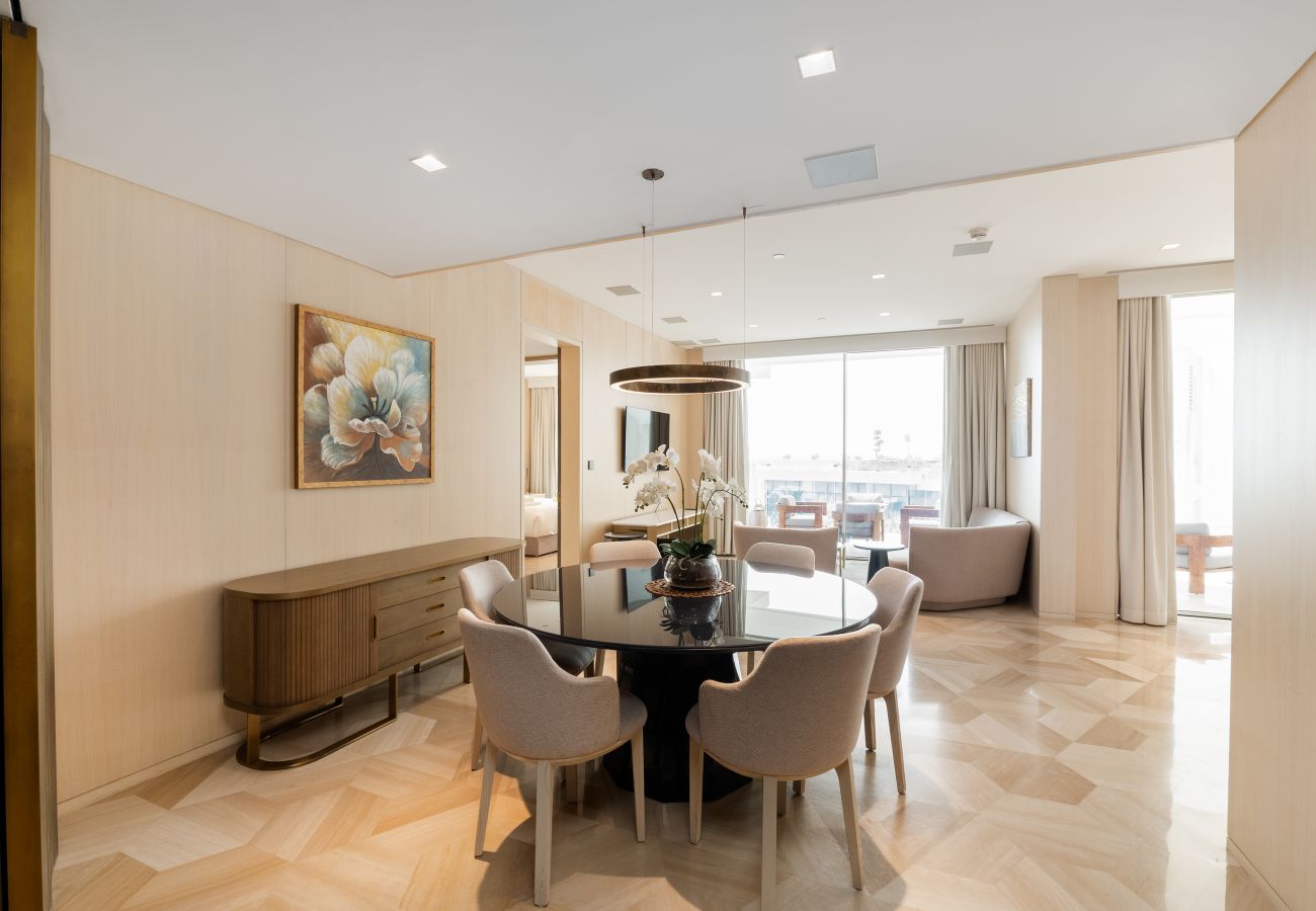 Apartment in Dubai - Spacious Beachside 2BR+M at FIVE Palm Jumeirah