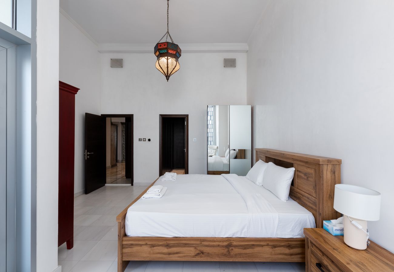 Apartment in Dubai - Elegant 4BR Marina Penthouse | Private Pool
