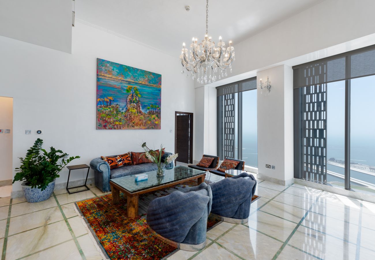 Apartment in Dubai - Elegant 4BR Marina Penthouse | Private Pool