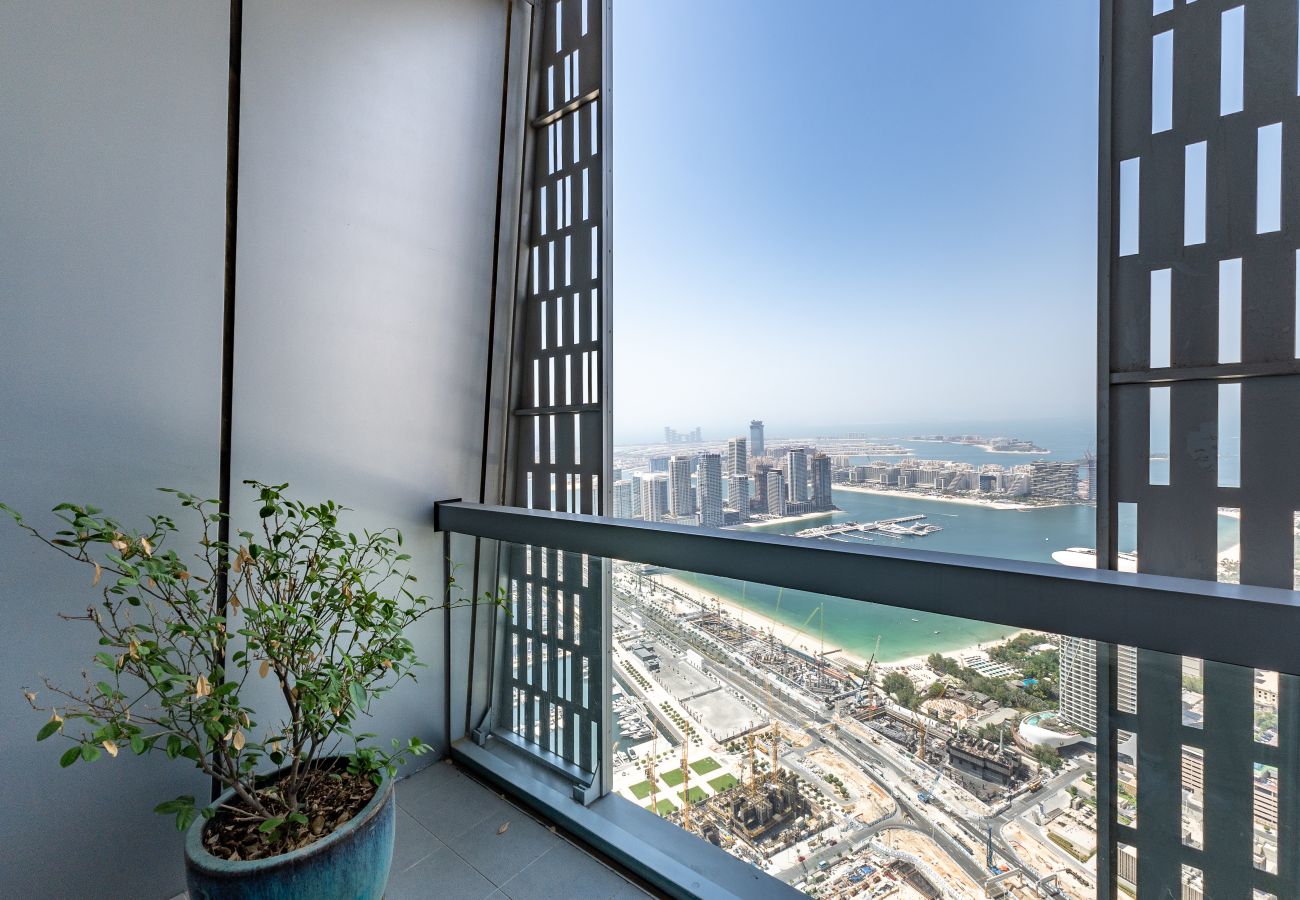 Apartment in Dubai - Elegant 4BR Marina Penthouse | Private Pool
