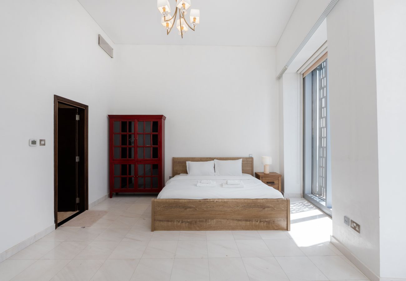 Apartment in Dubai - Elegant 4BR Marina Penthouse | Private Pool