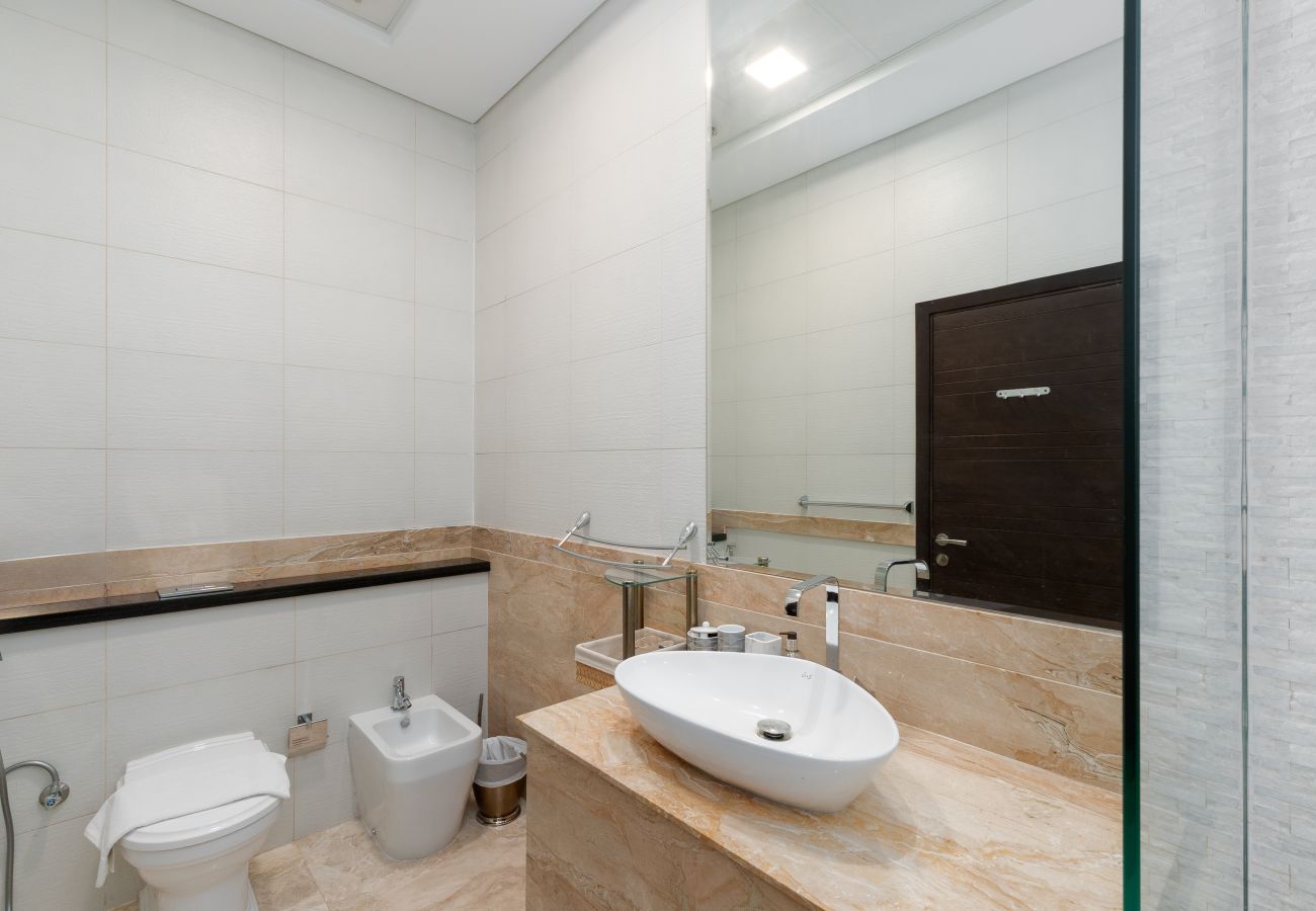 Apartment in Dubai - Elegant 4BR Marina Penthouse | Private Pool