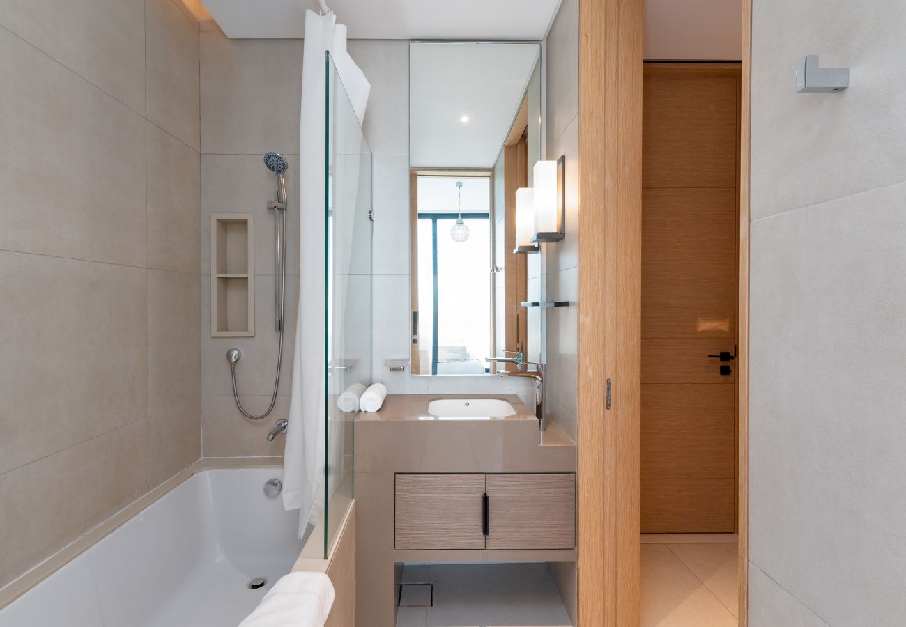 Apartment in Dubai - Cozy Address JBR 1BR w/ Beach Access