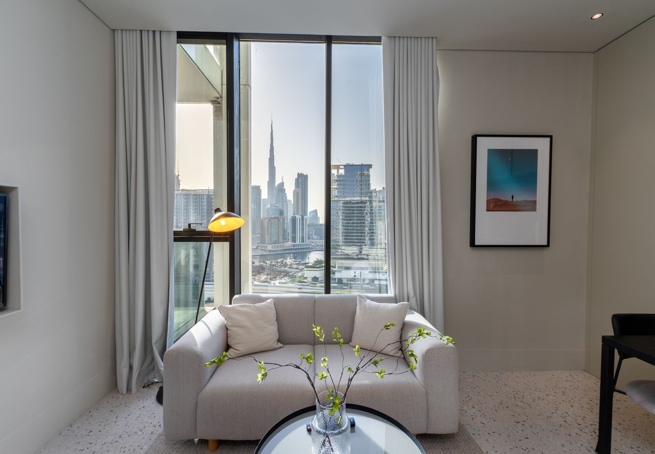 Studio in Dubai - Sleek Studio w/ Burj Views Near Downtown and Canal	
