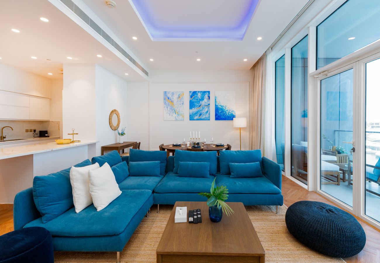 Apartment in Dubai - Marina-View 1BR at the Palm w/ Beach Access