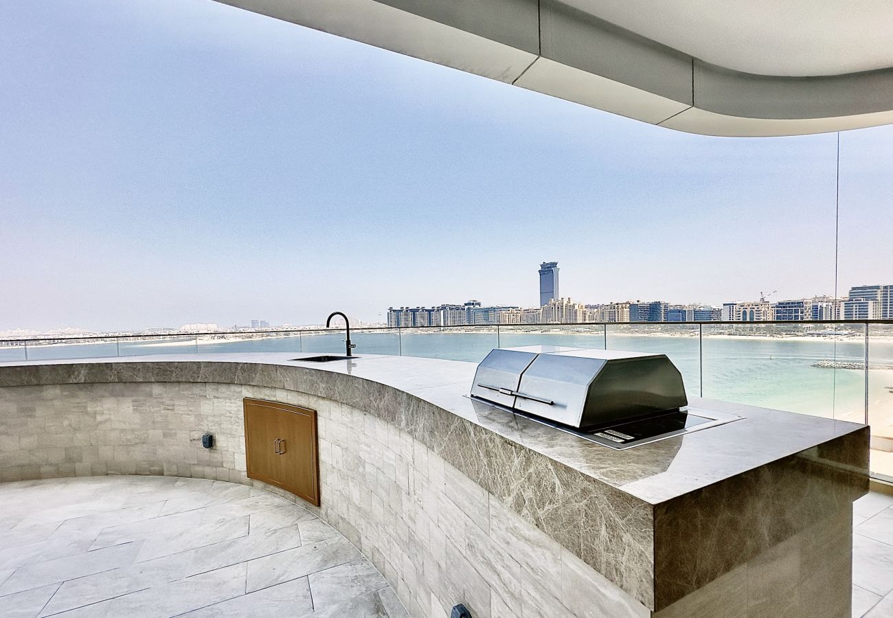 Apartment in Dubai - Modern 1BR Emaar Beachfront | Near Marina & JBR
