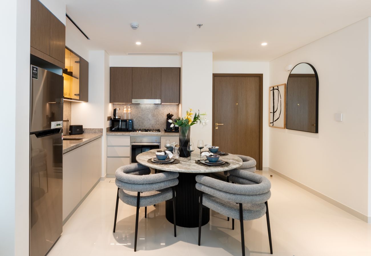 Apartment in Dubai - Modern 1BR Emaar Beachfront | Near Marina & JBR