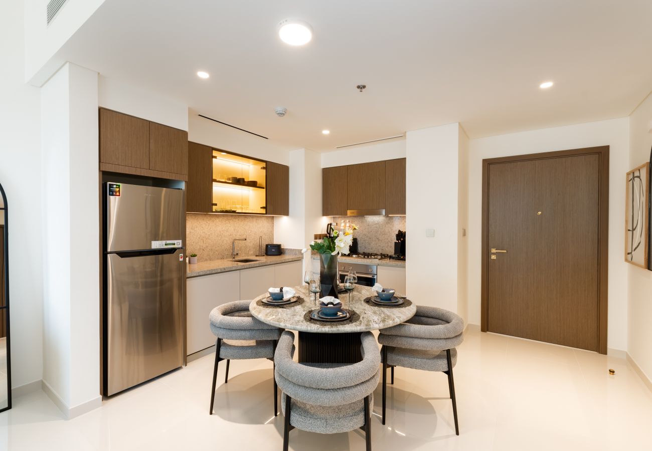 Apartment in Dubai - Modern 1BR Emaar Beachfront | Near Marina & JBR
