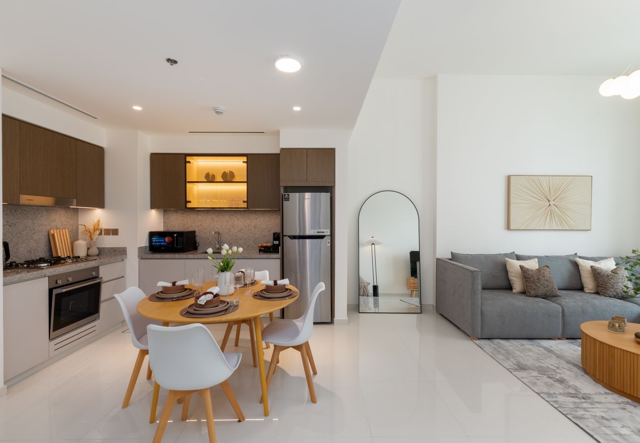 Apartment in Dubai - Stylish Emaar Beachfront | Near Marina & JBR