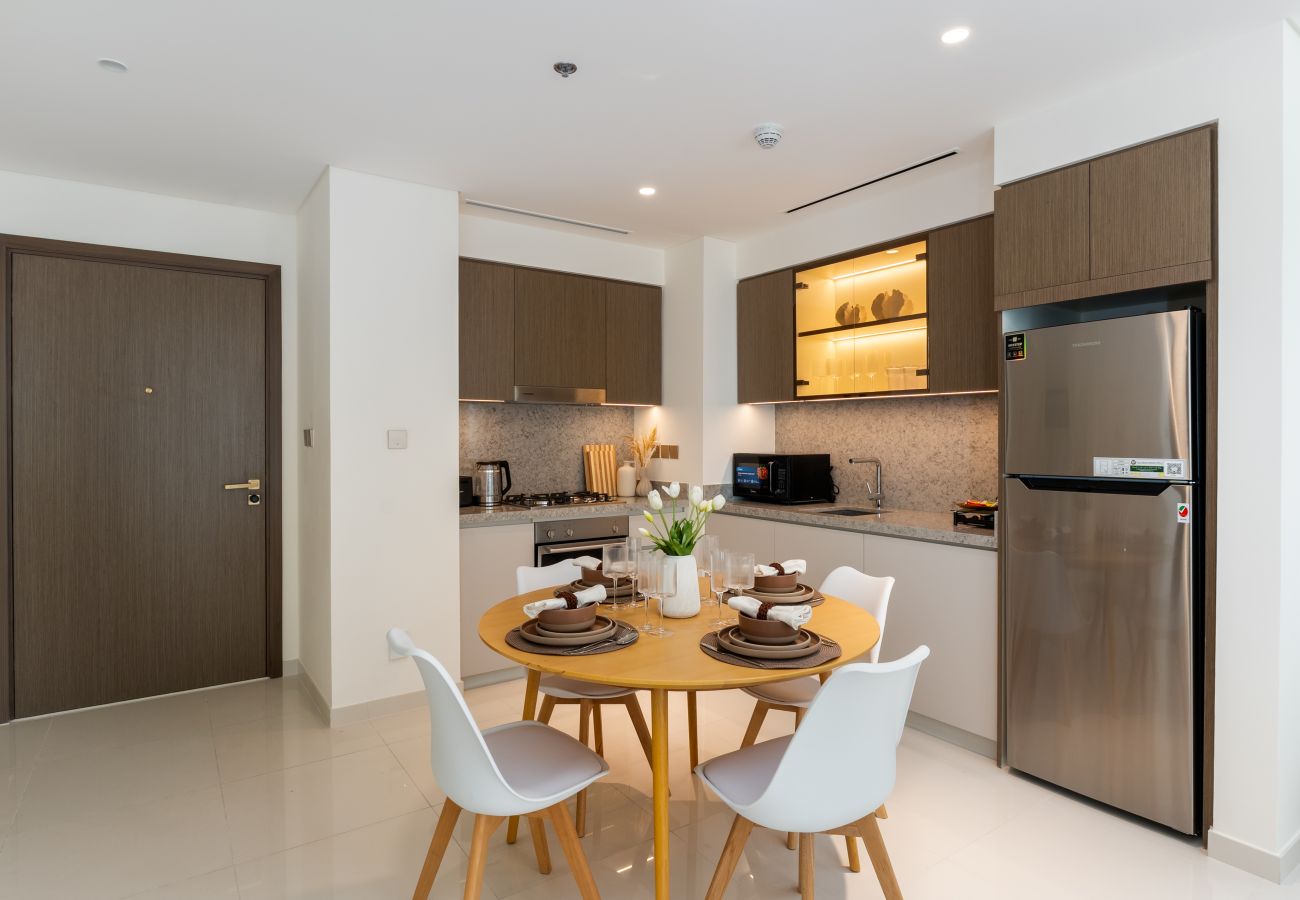 Apartment in Dubai - Stylish Emaar Beachfront | Near Marina & JBR