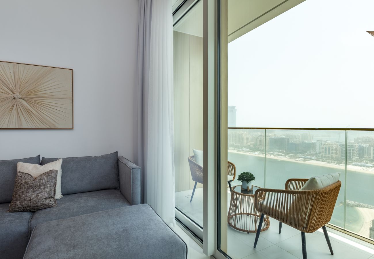 Apartment in Dubai - Stylish Emaar Beachfront | Near Marina & JBR